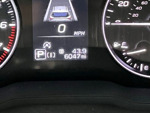 Used 2025 Subaru Forester Premium AWD/4WD image 29