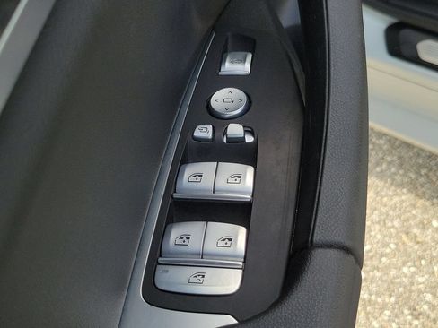 Used 2024 BMW X3 sDrive30i w/ M Sport Package RWD image 21