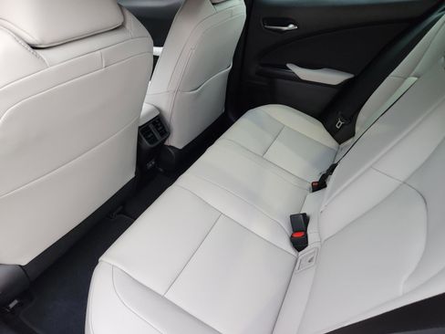 New 2026 Lexus UX 300h FWD image 18