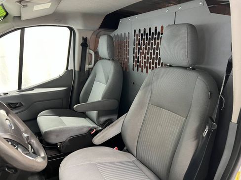 Used 2016 Ford Transit 150 130 Low Roof RWD image 9