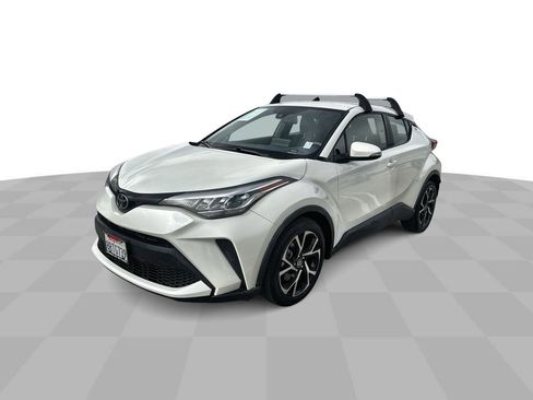Used 2020 Toyota C-HR XLE image 1