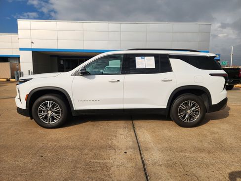 Certified 2024 Chevrolet Traverse LT image 5