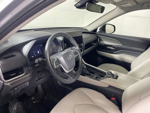 Used 2025 Toyota Grand Highlander FWD image 11