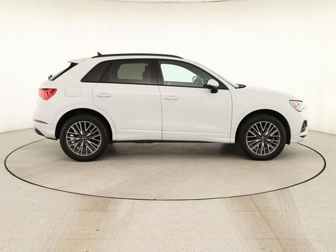 Certified 2023 Audi Q3 2.0T Premium w/ Convenience Package AWD/4WD image 8