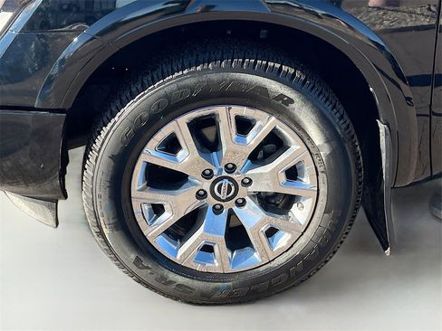 Used 2024 Nissan Titan Platinum Reserve w/ Moonroof Package image 30