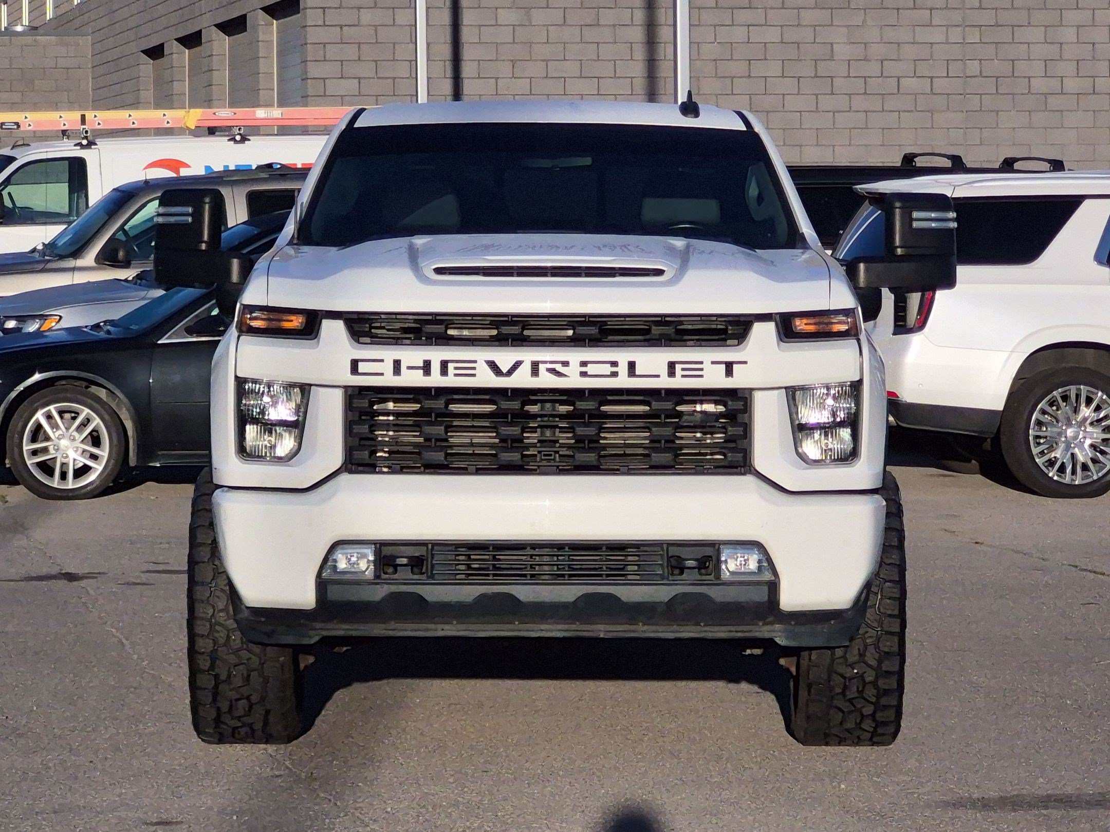 Used 2020 Chevrolet Silverado 3500 LT w/ Convenience Package AWD/4WD image 9