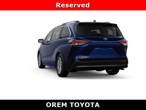 New 2026 Toyota Sienna XLE AWD/4WD image 7