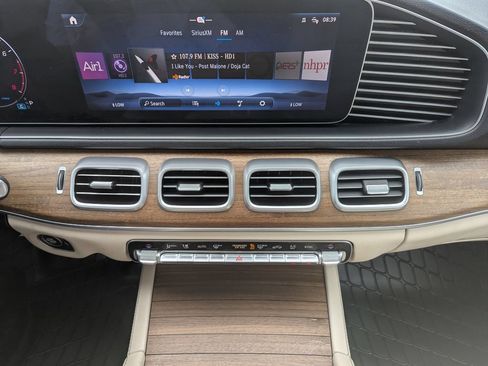 Used 2024 Mercedes-Benz GLE 450 4MATIC image 23