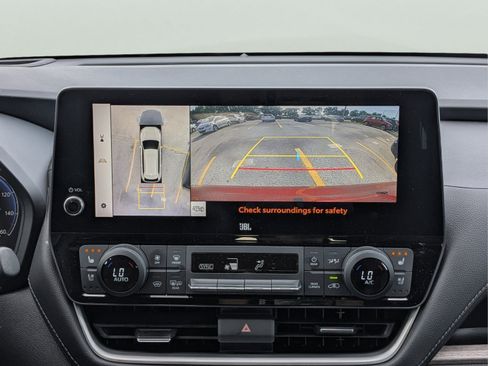 Used 2024 Toyota Grand Highlander AWD image 24