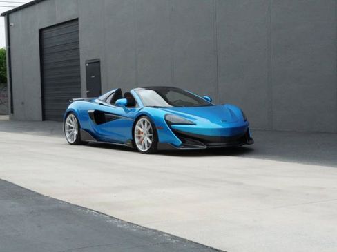 Used 2020 McLaren 600LT Spider RWD image 19