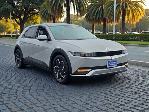 Certified 2024 Hyundai Ioniq 5 SEL image 3