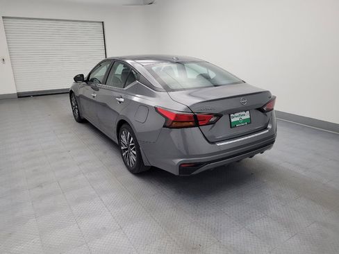Used 2023 Nissan Altima 2.5 SV FWD image 5