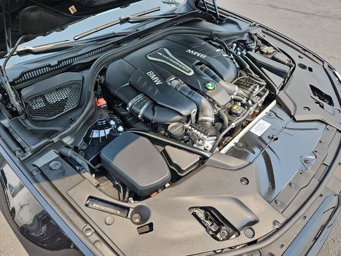 Used 2019 BMW M550i xDrive w/ Premium Package 2 AWD/4WD image 39
