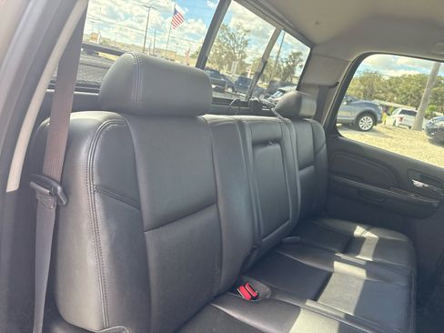 Used 2014 GMC Sierra 2500 Denali w/ Suspension Package, Off-Road image 17