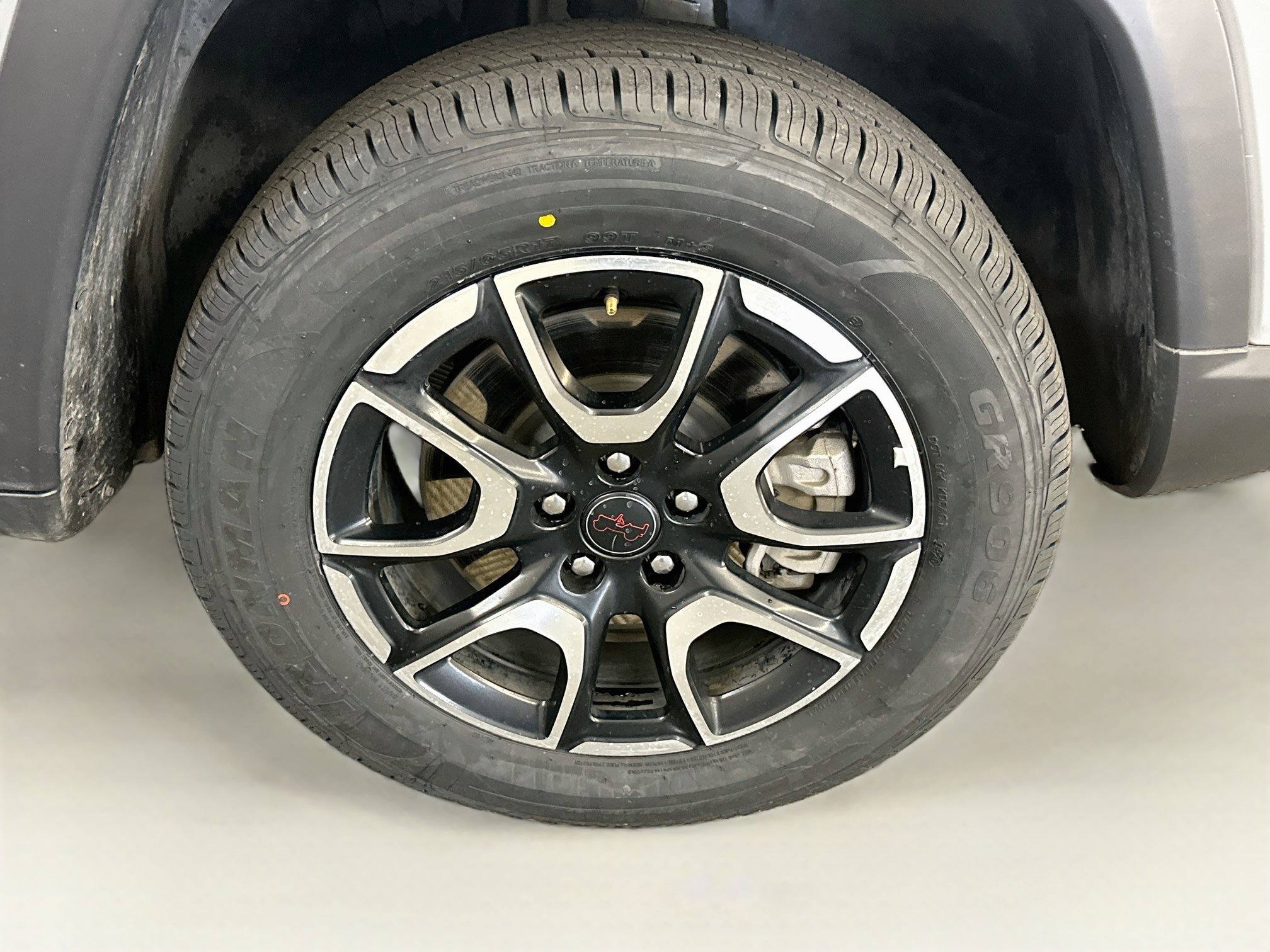 Used 2025 Jeep Compass Trailhawk AWD/4WD image 11