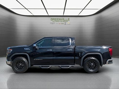Used 2024 GMC Sierra 1500 SLT image 2