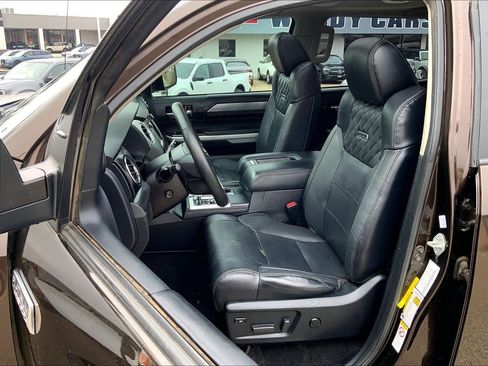 Used 2019 Toyota Tundra Platinum image 7