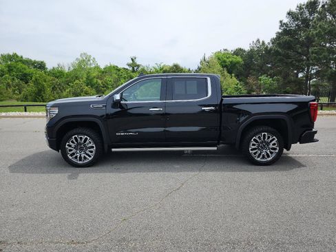 Used 2026 GMC Sierra 1500 Denali Ultimate AWD/4WD image 2