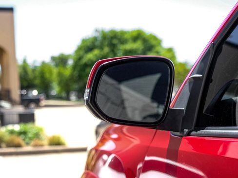 Used 2018 Toyota Tacoma TRD Sport w/ Technology Package image 36