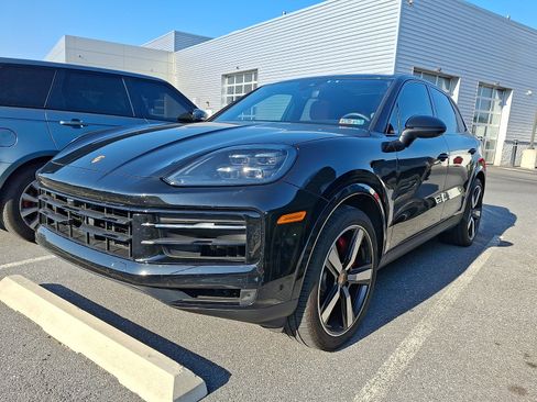 Used 2024 Porsche Cayenne S AWD/4WD image 1