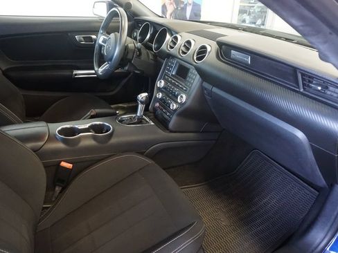 Used 2018 Ford Mustang Coupe RWD image 18