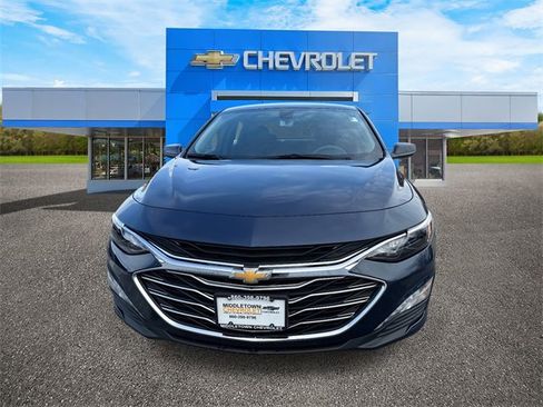 Used 2020 Chevrolet Malibu LT image 2