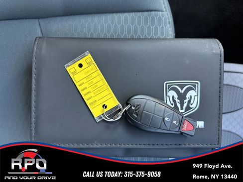 Used 2018 RAM 1500 Express AWD/4WD image 31