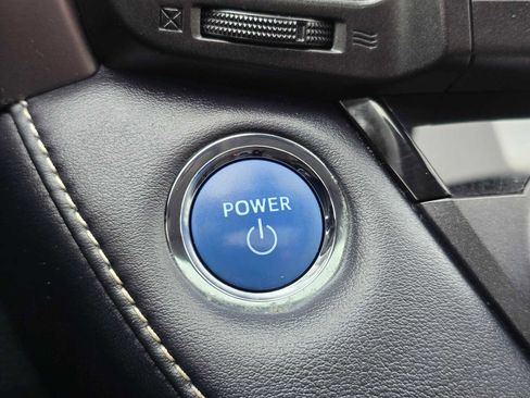 Used 2018 Toyota RAV4 XLE image 39