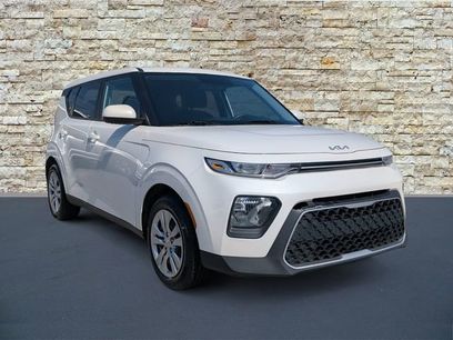 Used 2022 Kia Soul LX