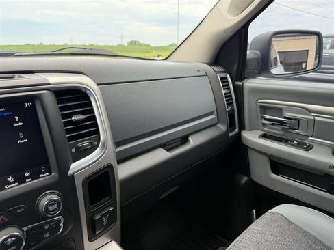 Used 2019 RAM 1500 Classic SLT w/ SLT Plus D←cor Group AWD/4WD image 20