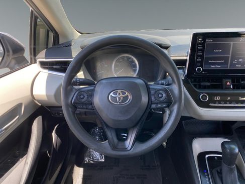 Used 2021 Toyota Corolla LE FWD image 12