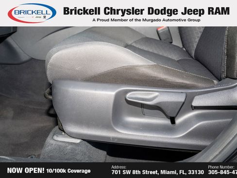 Used 2020 Toyota C-HR LE image 27