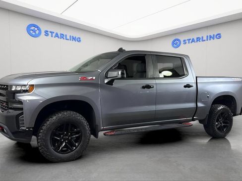Used 2021 Chevrolet Silverado 1500 LT Trail Boss w/ Convenience Package II AWD/4WD image 3