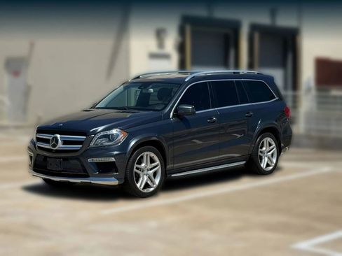 Used 2013 Mercedes-Benz GL 550 4MATIC image 3