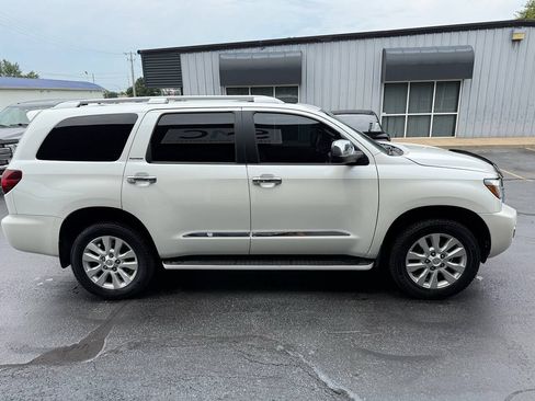 Used 2018 Toyota Sequoia Platinum AWD/4WD image 6