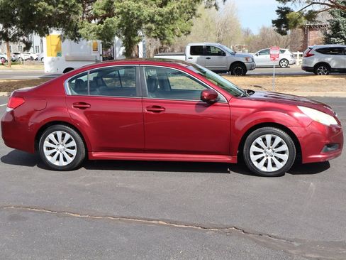 Used 2011 Subaru Legacy 2.5i Limited image 3