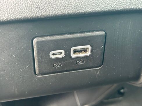 Used 2025 Chevrolet Blazer LT FWD image 20