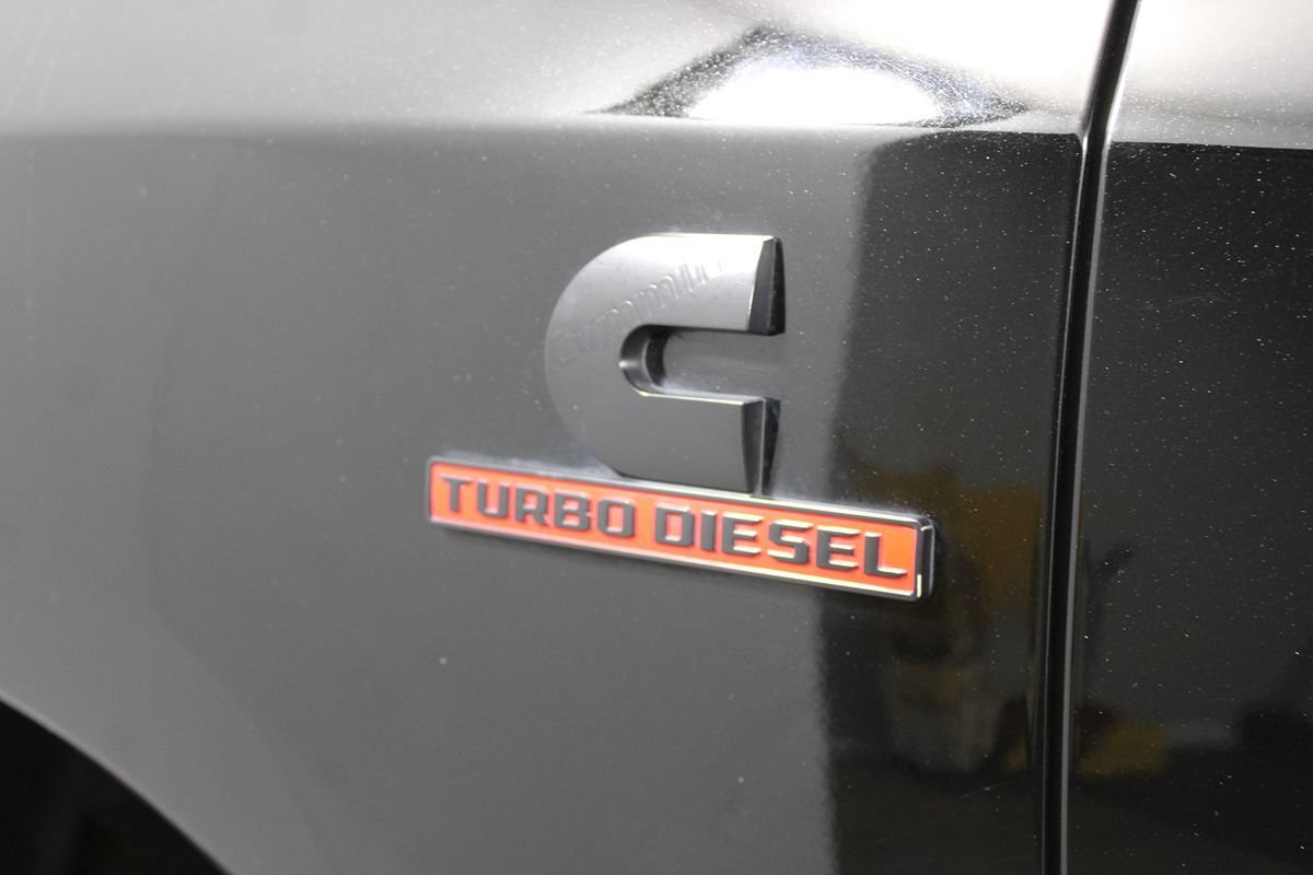 Used 2019 RAM 2500 Big Horn w/ Black Appearance Package RWD image 10