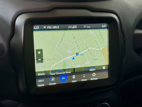 Used 2023 Jeep Renegade Latitude AWD/4WD image 17