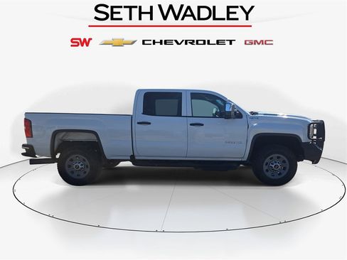 Used 2018 GMC Sierra 2500 4x4 Crew Cab w/ Sierra Convenience Package image 8