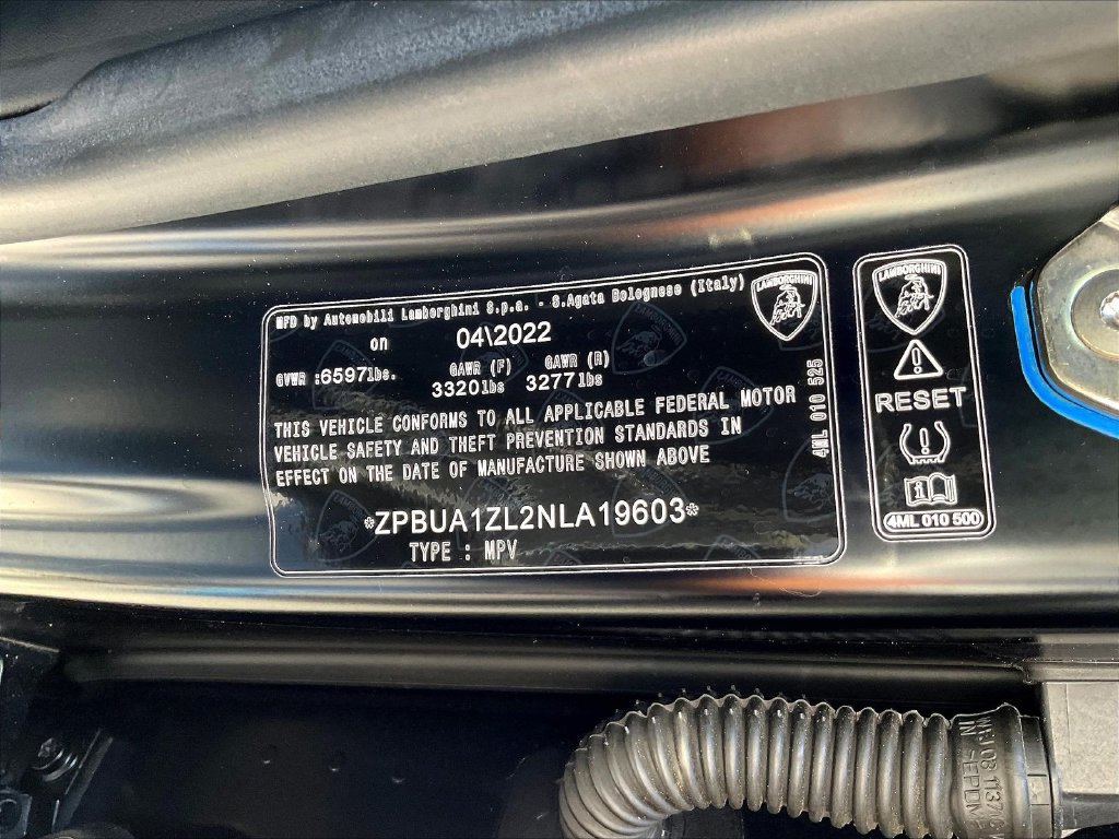 Used 2022 Lamborghini Urus AWD/4WD image 18