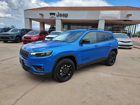 Used 2023 Jeep Cherokee Altitude Lux AWD/4WD image 1