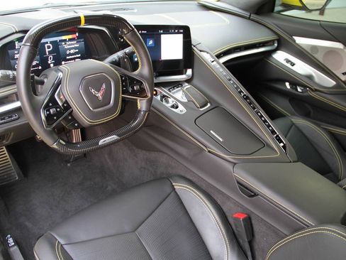 Used 2024 Chevrolet Corvette Z06 w/ Z07 Performance Package RWD image 22