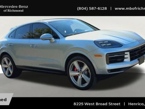 Used 2024 Porsche Cayenne S AWD/4WD image 4