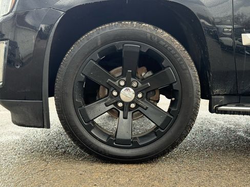 Used 2017 Cadillac Escalade Luxury image 10