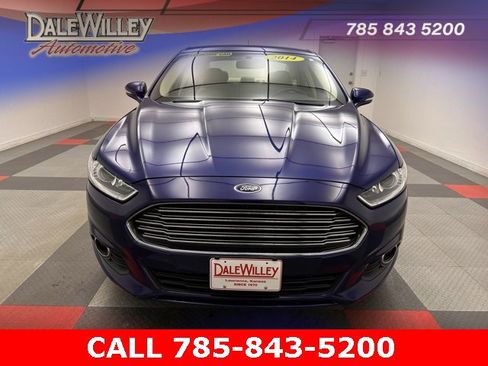 Used 2014 Ford Fusion SE w/ Equipment Group 202A image 2