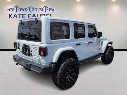 Used 2020 Jeep Wrangler Unlimited Sahara AWD/4WD image 7