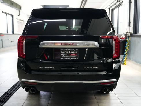 Used 2021 GMC Yukon XL Denali w/ Denali Ultimate Package AWD/4WD image 7