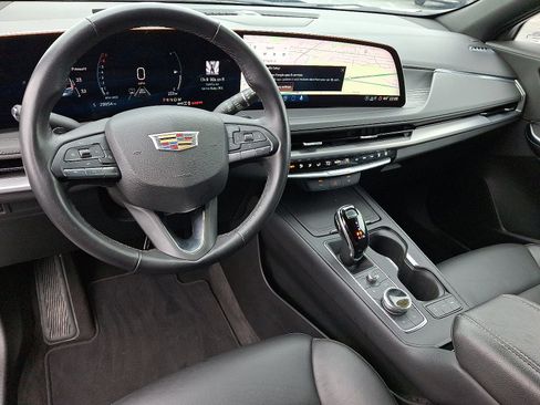 Certified 2025 Cadillac XT4 Premium Luxury image 15