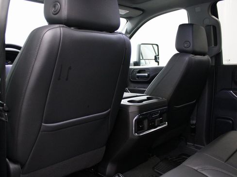 Used 2021 Chevrolet Silverado 3500 LTZ w/ LTZ Plus Package image 17